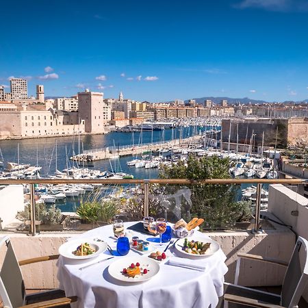Hotel Sofitel Marseille Vieux-Port Esterno foto View of the Old Port of Marseille from the hotel