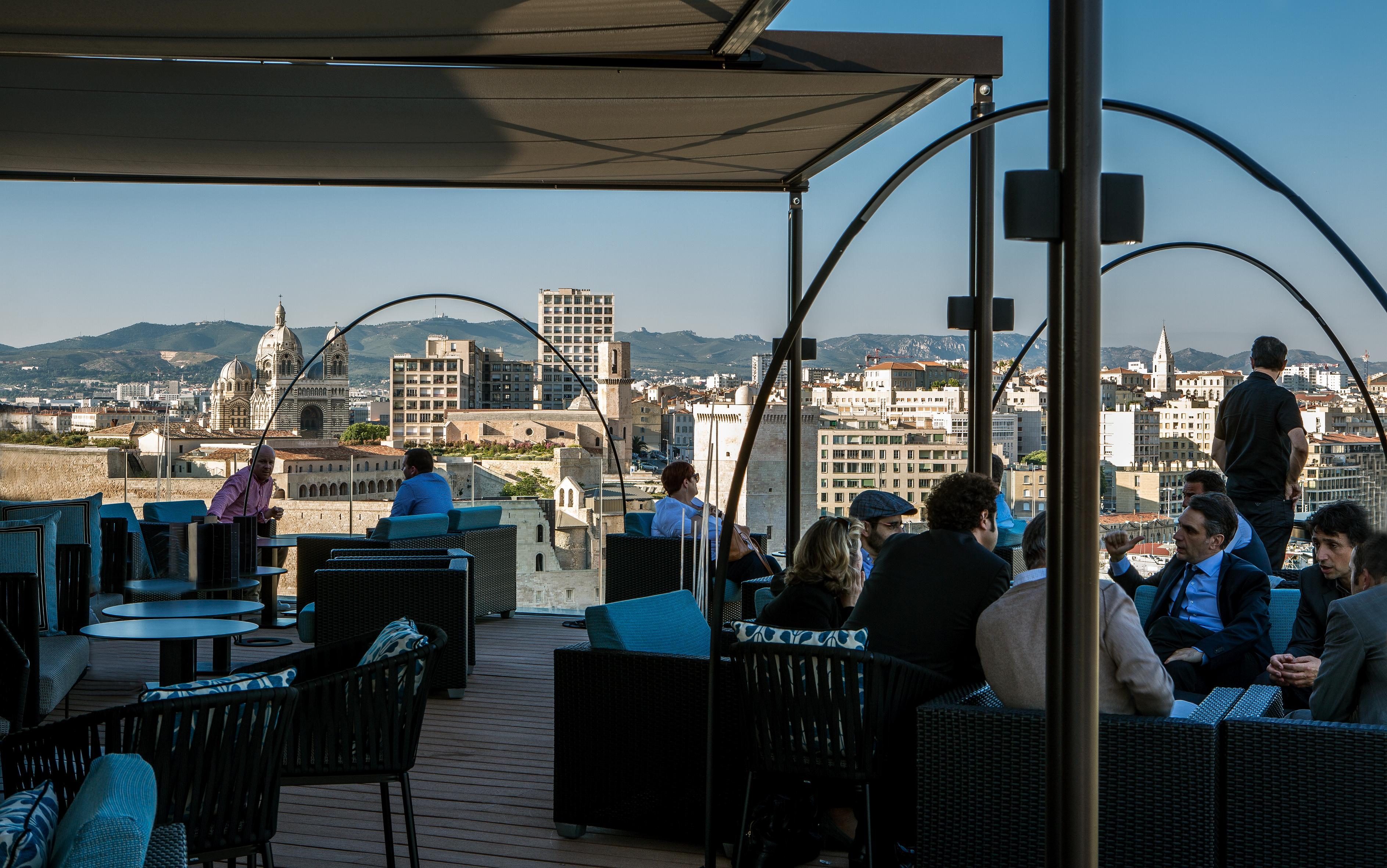 Hotel Sofitel Marseille Vieux-Port Esterno foto Skyline terrace