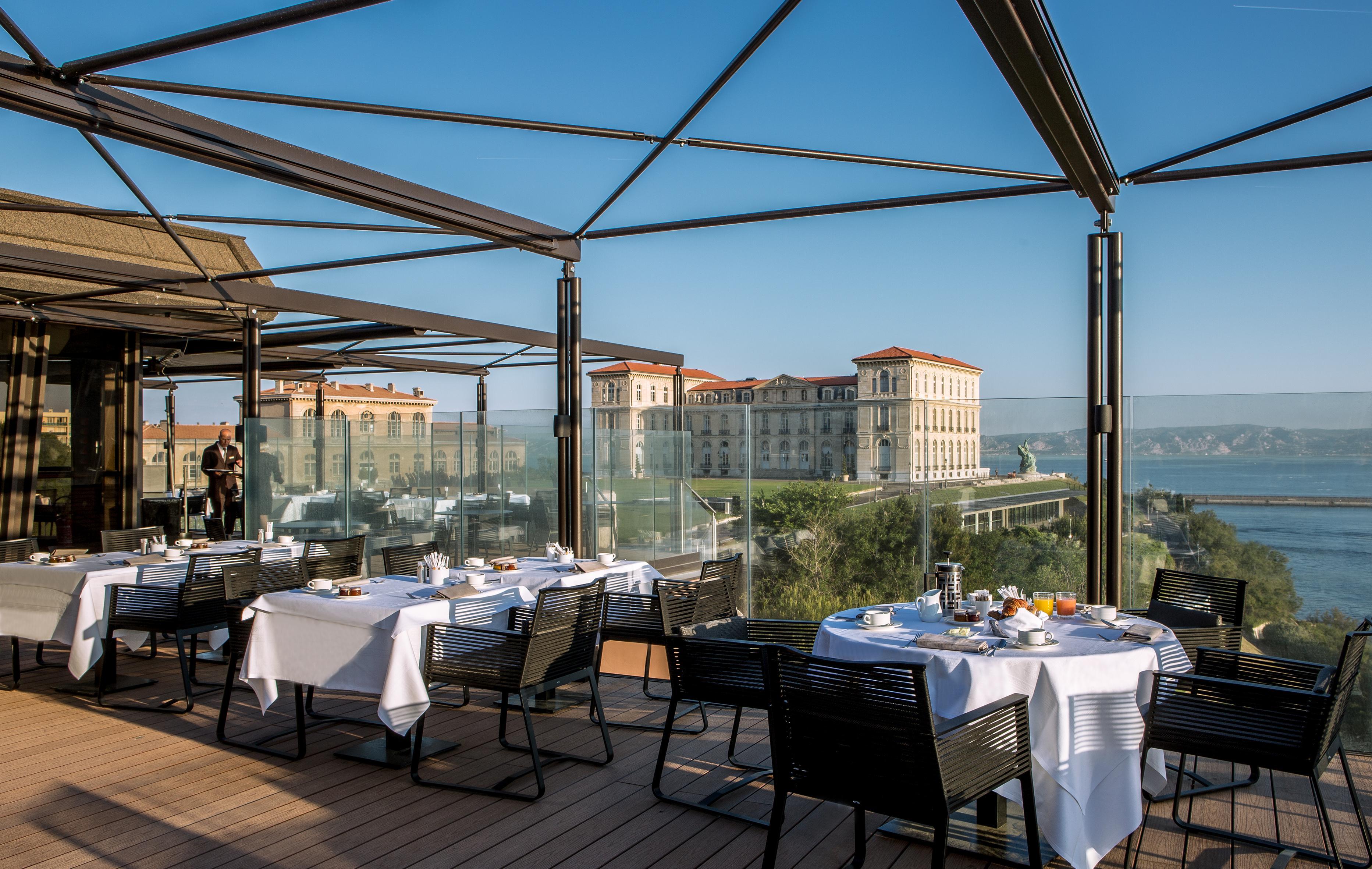 Hotel Sofitel Marseille Vieux-Port Esterno foto The Sky Bar