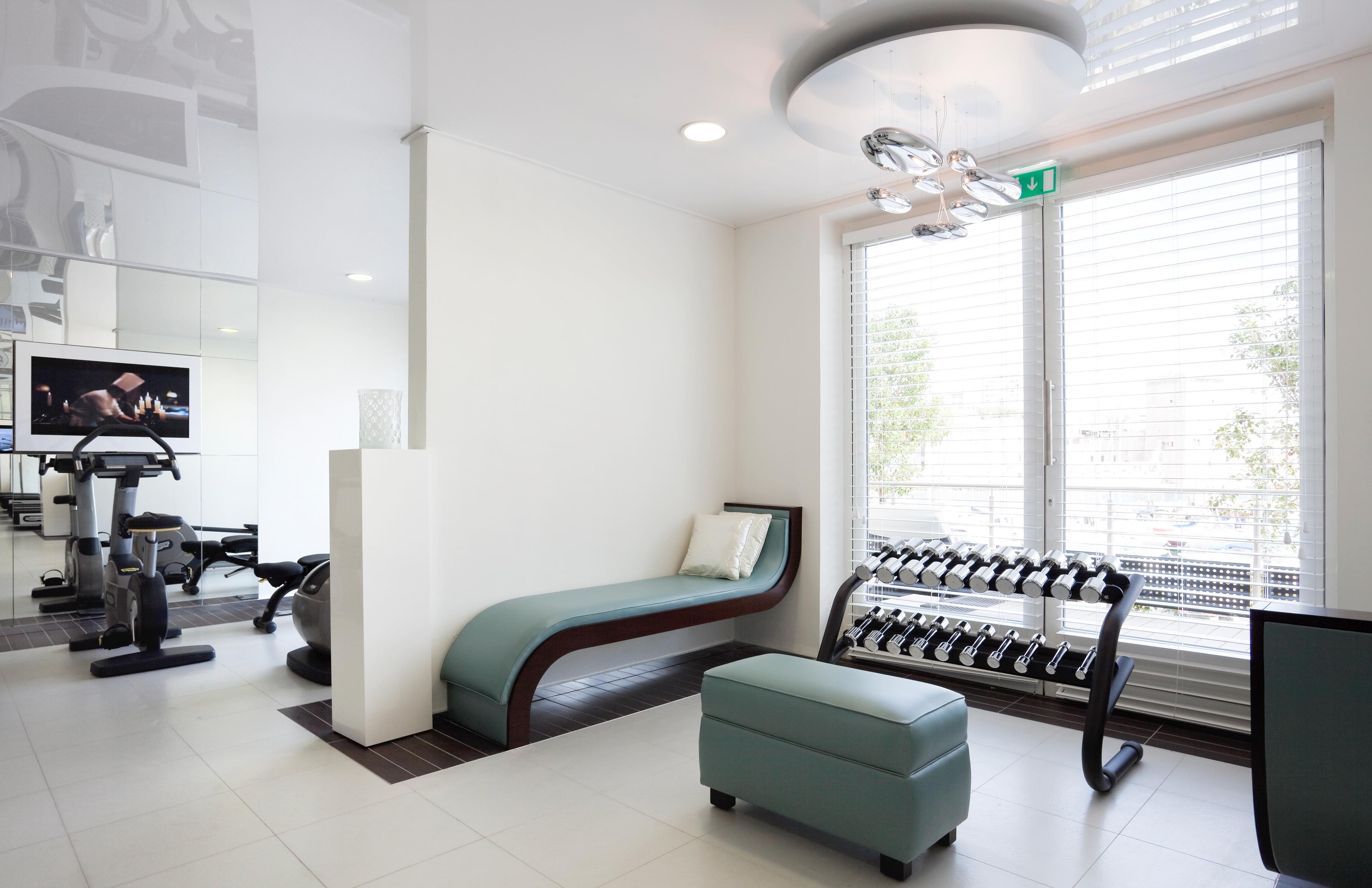 Hotel Sofitel Marseille Vieux-Port Esterno foto The gym at the hotel