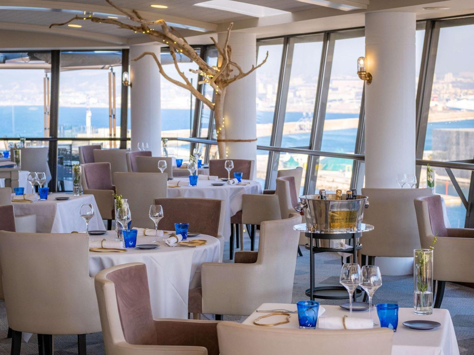 Hotel Sofitel Marseille Vieux-Port Esterno foto Restaurant