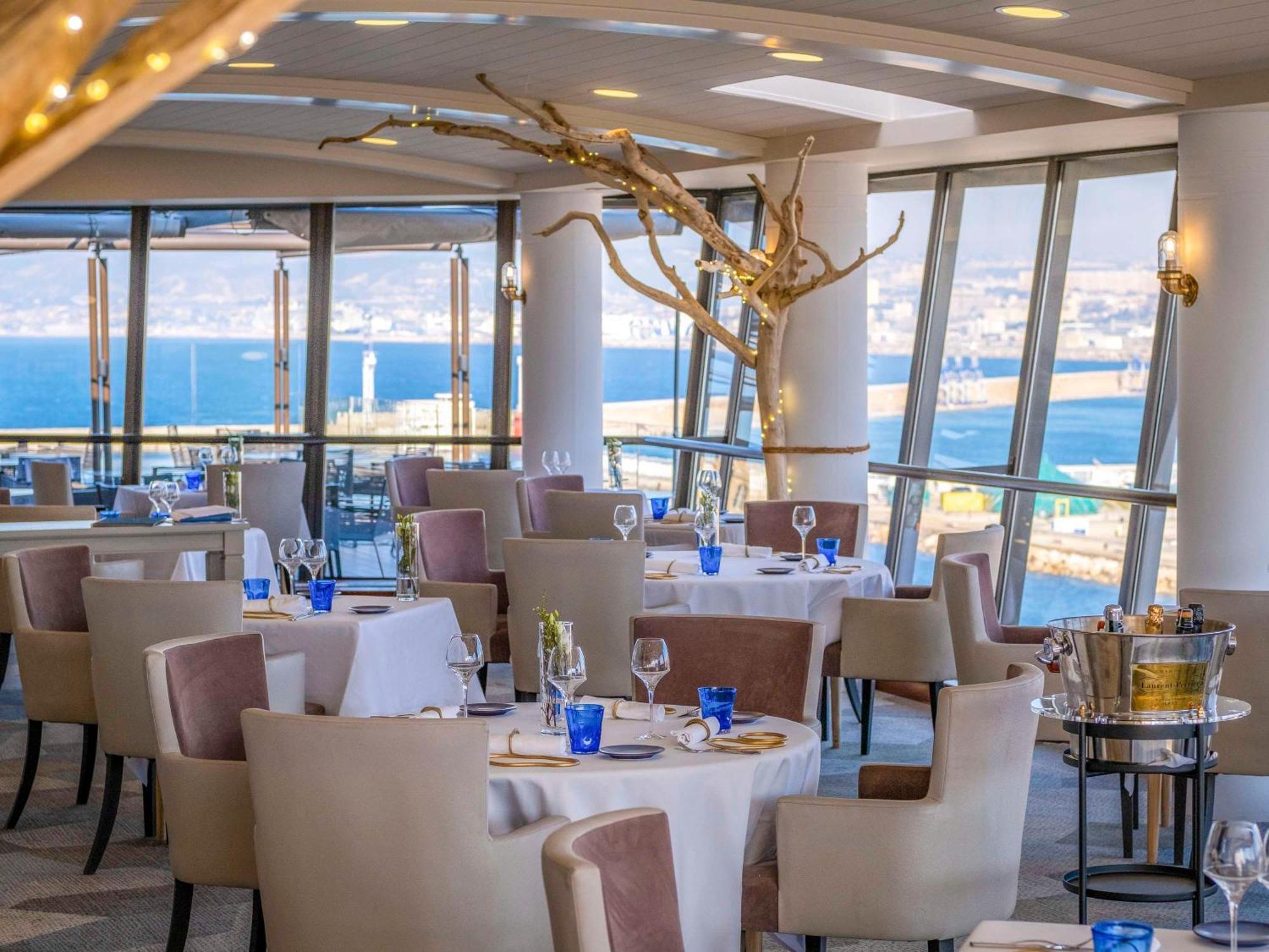 Hotel Sofitel Marseille Vieux-Port Esterno foto Restaurant